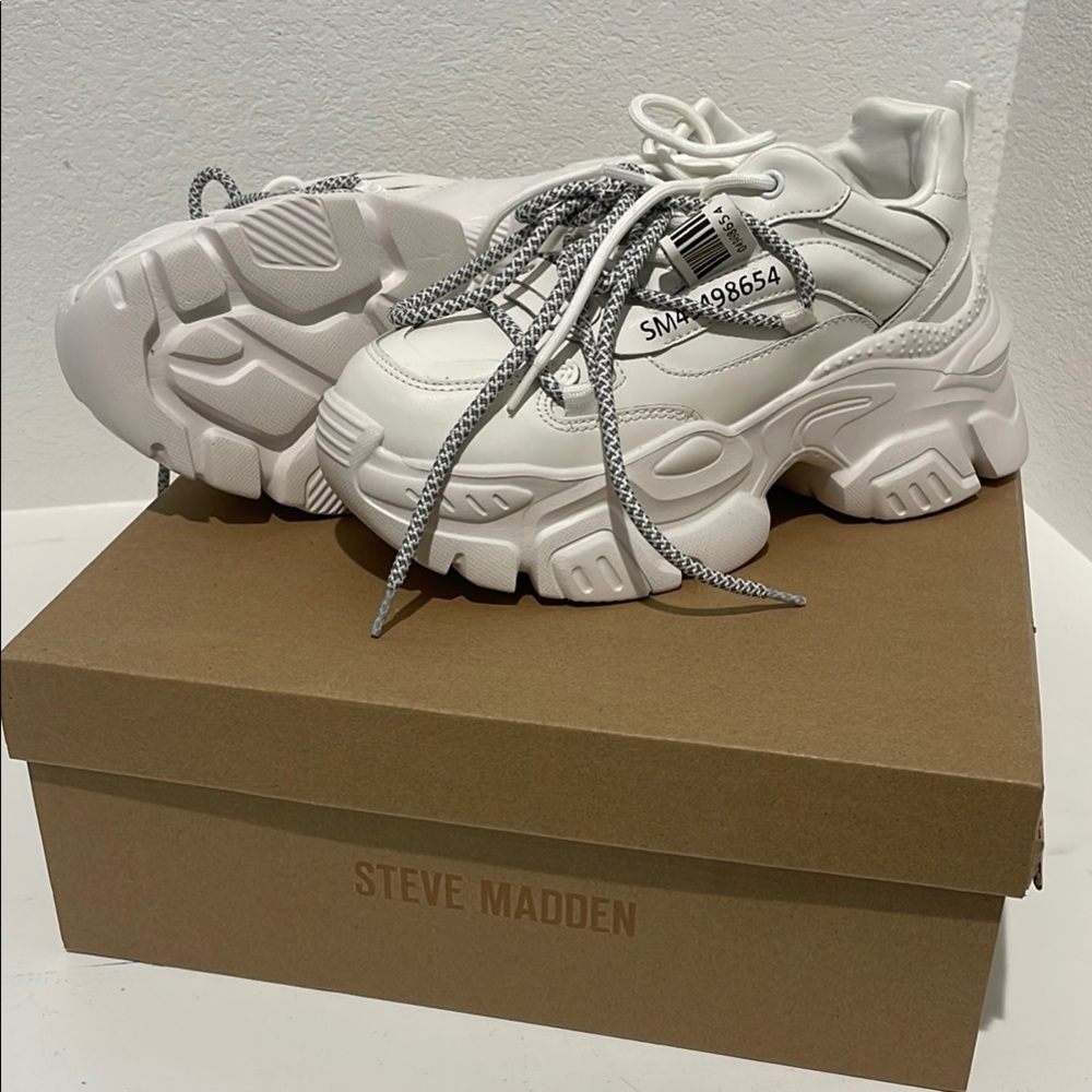 Steve Madden White Chunky Sneakers